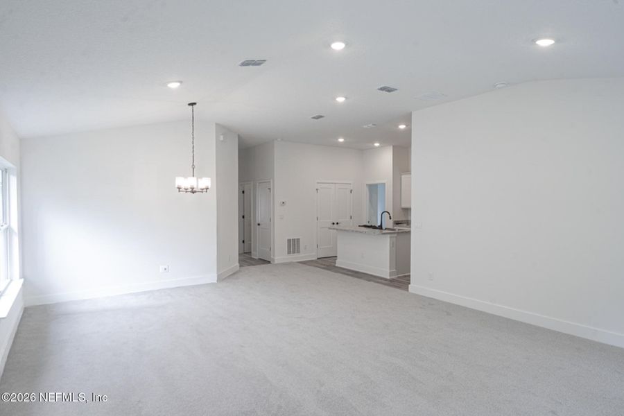 Spacious, unfurnished interior of a new home in Summerglen, Jacksonville (Image 12).
