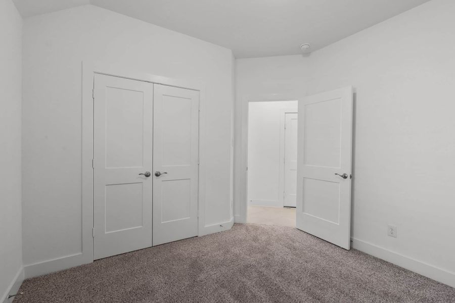 Spacious, unfurnished interior of a new home in Meridiana, Manvel (Image 20).