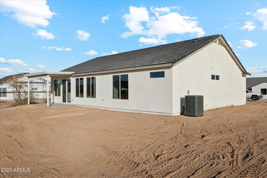 1,658 Rear House 2 - 192 1,658 Rear House 2 - 192