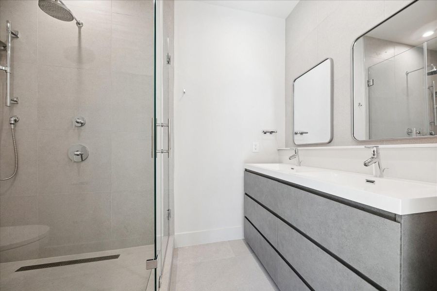 Furnished interior view inside a new home in , Houston (Image 16). Furnished interior view inside a new home in , Houston (Image 16).