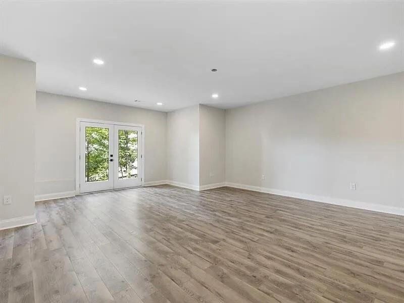 Spacious, unfurnished interior of a new home in , Woodstock (Image 22).