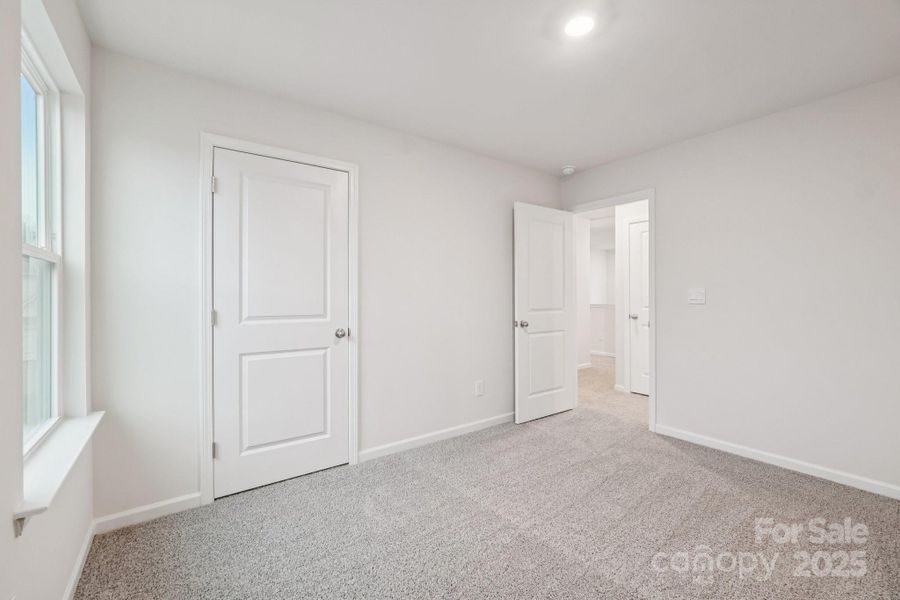 Spacious, unfurnished interior of a new home in Laurelbrook, Sherrills Ford (Image 17).