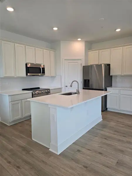 Furnished interior view inside a new home in Magnolia Reserve, Ocoee (Image 6).