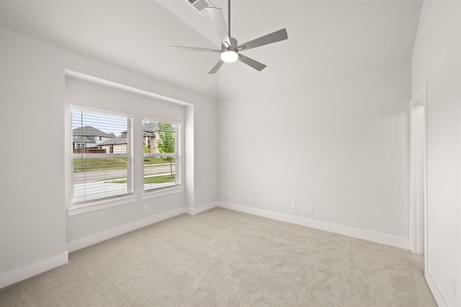 Spacious, unfurnished interior of a new home in Shady Valley Estates, Midlothian (Image 12).