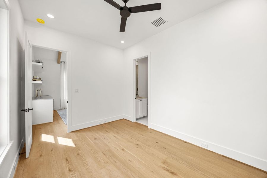 Secondary Bedroom Secondary Bedroom