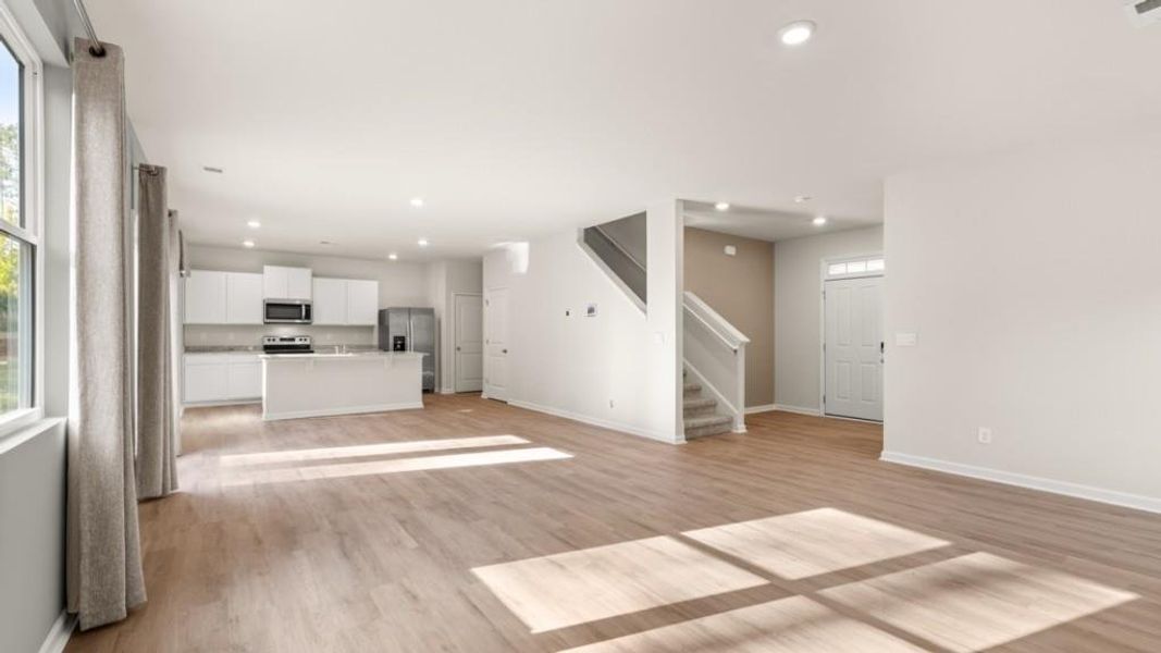 Spacious, unfurnished interior of a new home in Aurora Creek, Dallas (Image 18).