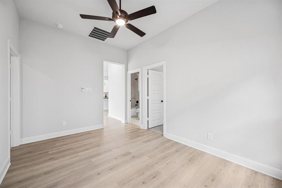 Spacious, unfurnished interior of a new home in Monterra - Gardens, Fate (Image 19). Spacious, unfurnished interior of a new home in Monterra - Gardens, Fate (Image 19).