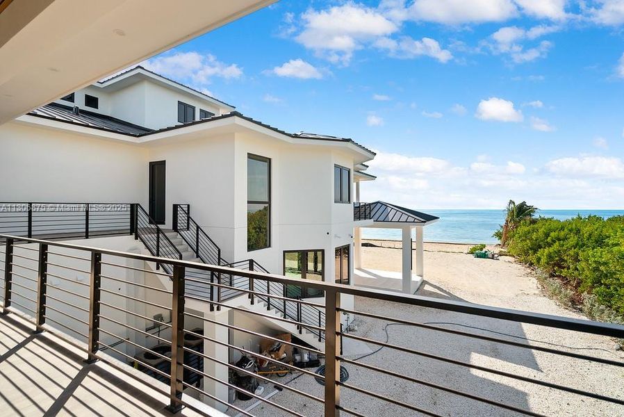 Side Staircase Side Staircase