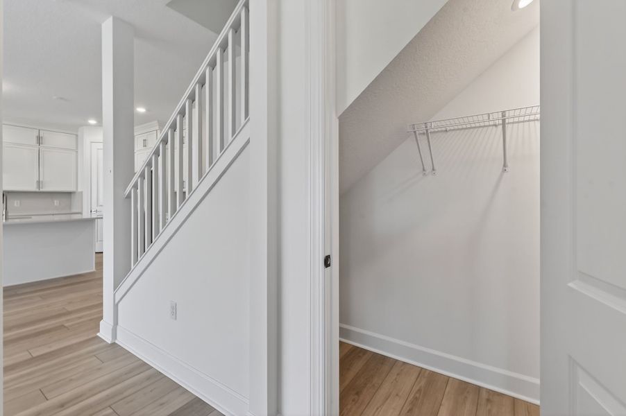 Spacious, unfurnished interior of a new home in Hendrix Reserve, Lake Worth (Image 19).