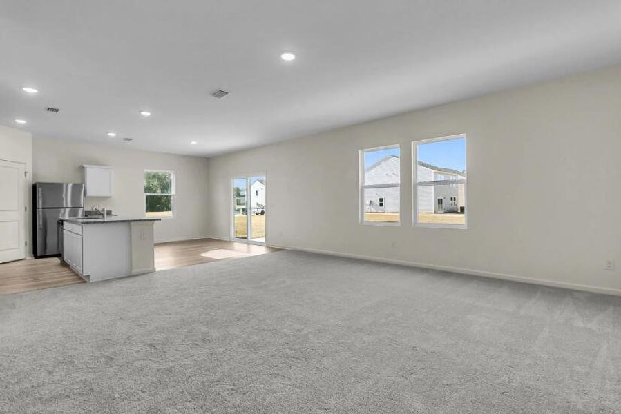 Spacious, unfurnished interior of a new home in , Ridgeville (Image 9).