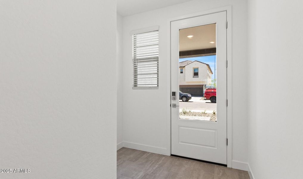 Manor Lot #52 Foyer (Large) Manor Lot #52 Foyer (Large)