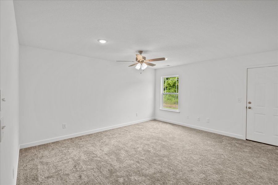 Representative unfurnished interior of a home built from the Lexington by Enchanted Homes in Gentry Place, Spartanburg (Image 6).