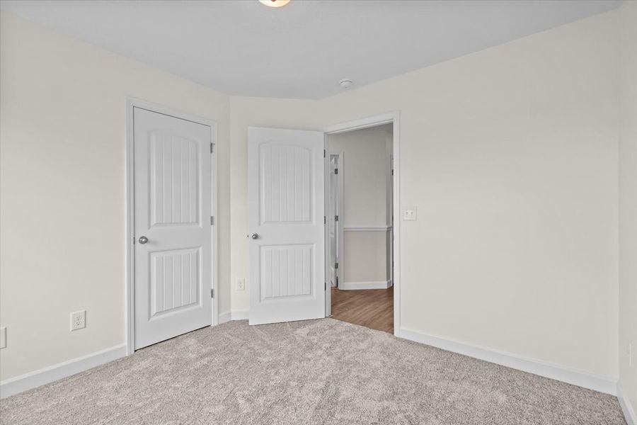 Representative unfurnished interior of a home built from the Drayton by Enchanted Homes in Ballentine Ridge, Lyman (Image 26).