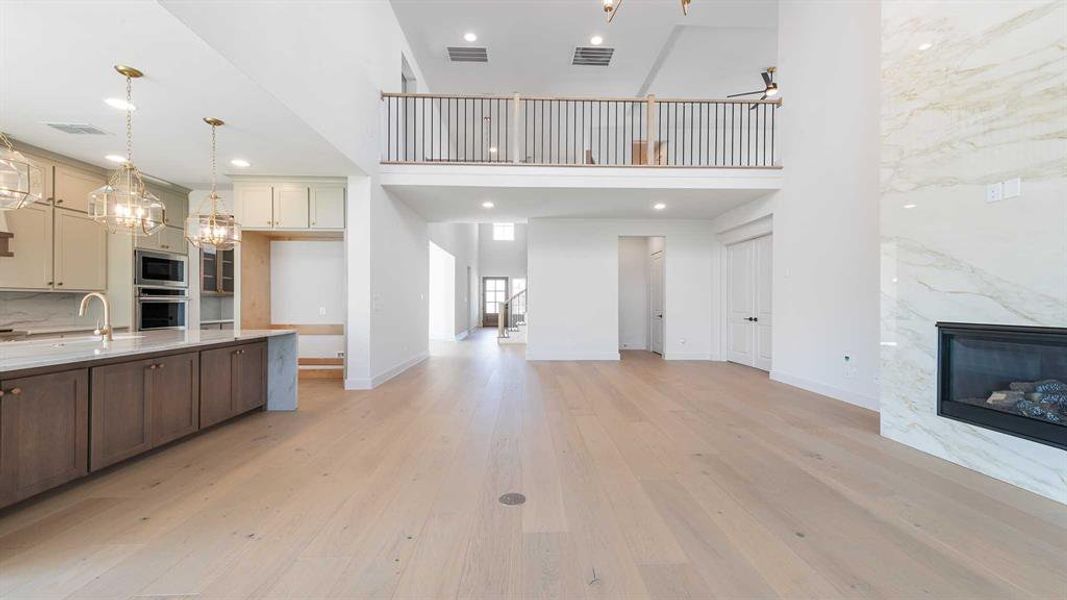 Spacious, unfurnished interior of a new home in Fields 60', Frisco (Image 23).