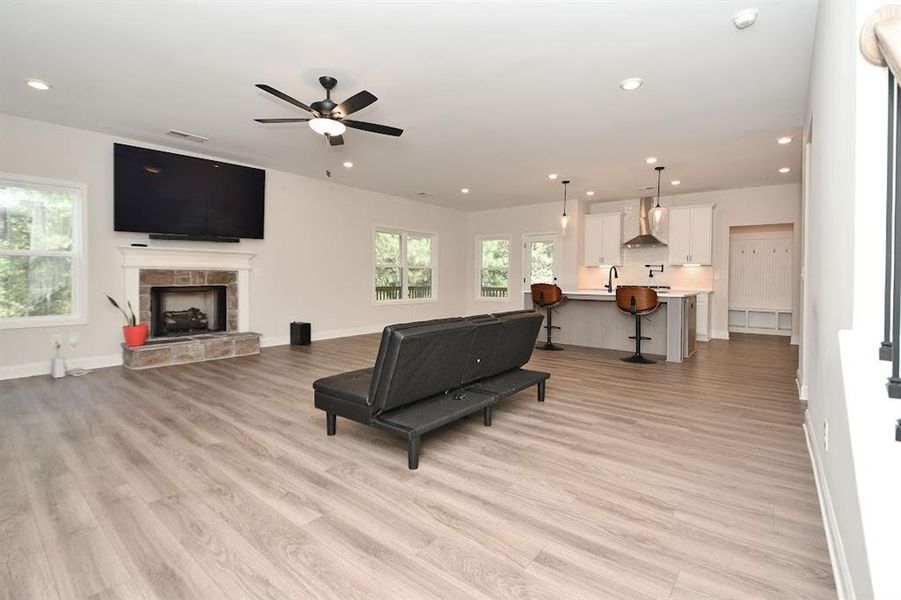 Furnished interior view inside a new home in , Dallas (Image 12).