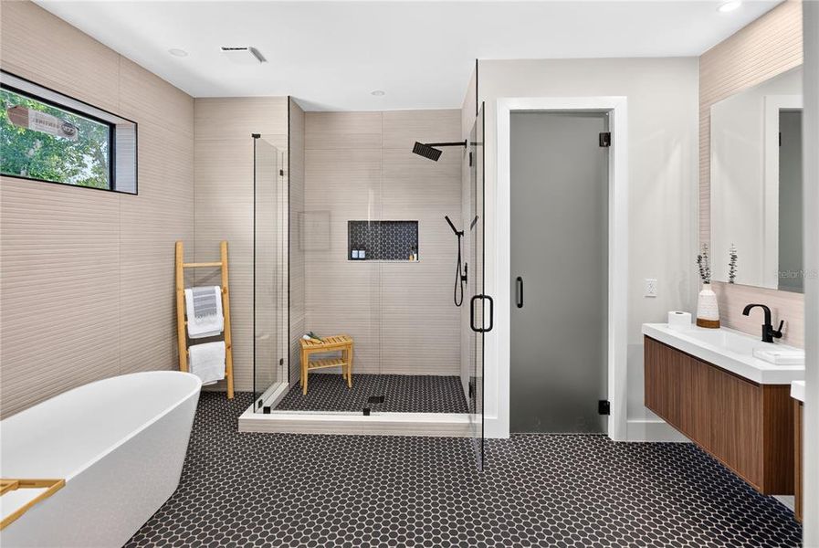 Furnished interior view inside a new home in , Sarasota (Image 21).