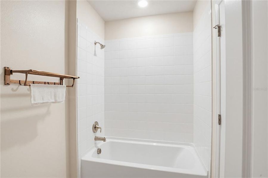 Close-up of interior finishes inside a home in Coddington, Bradenton (Image 19).