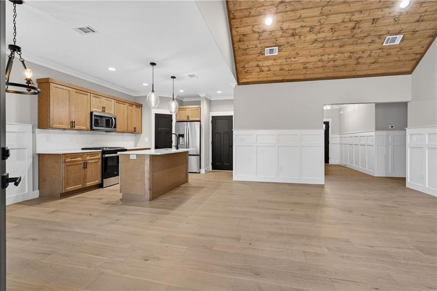 Image 33 of a home in .