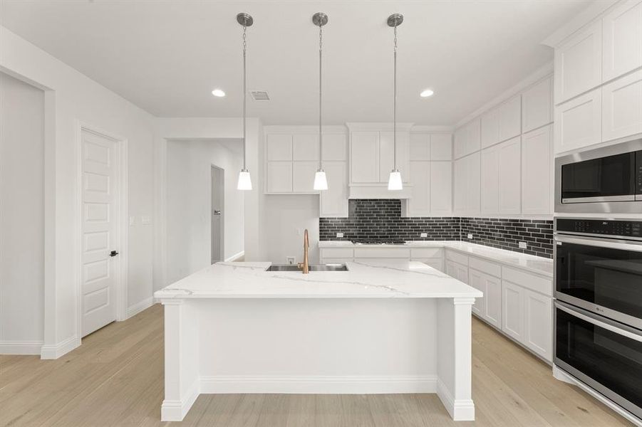 07. 8505 Watersway - Kitchen