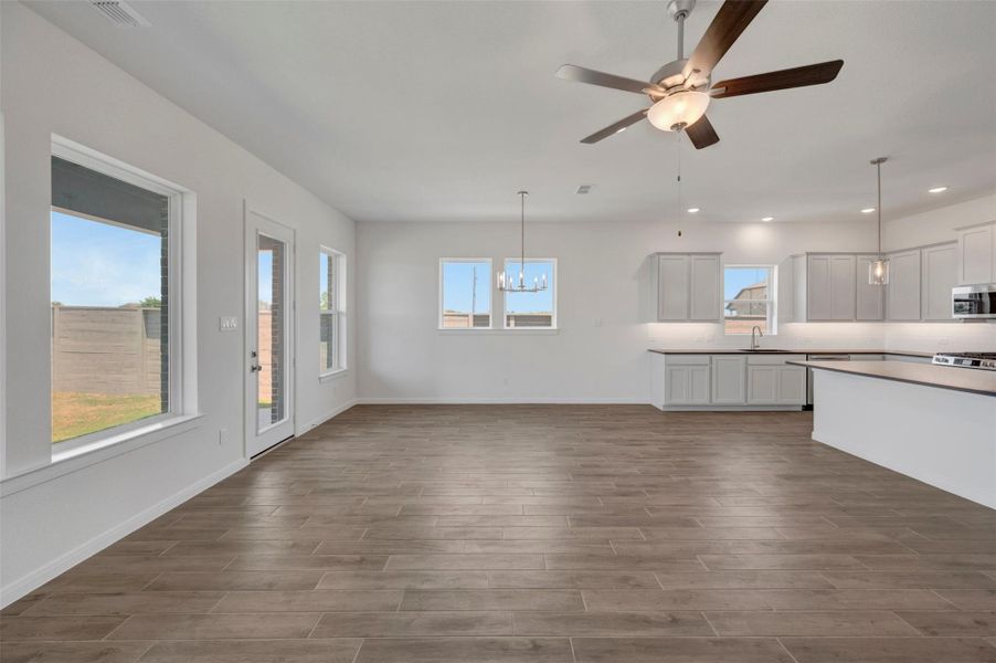 Spacious, unfurnished interior of a new home in Legacy - Retreat Collection, League City (Image 17).