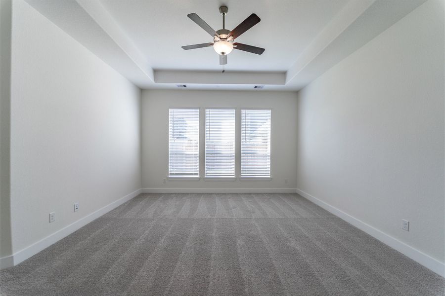 Spacious, unfurnished interior of a new home in Westwood, League City (Image 24).