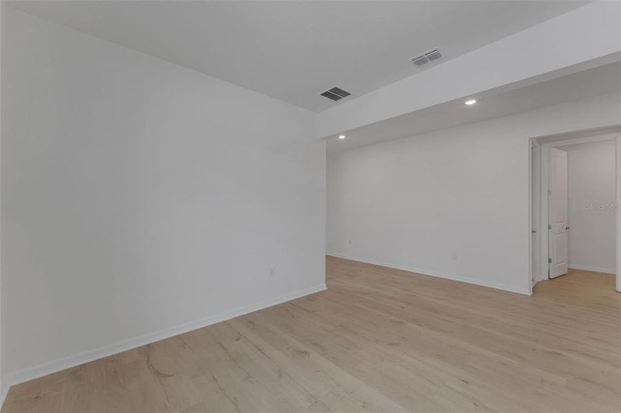 Spacious, unfurnished interior of a new home in River Hall, Alva (Image 21). Spacious, unfurnished interior of a new home in River Hall, Alva (Image 21).