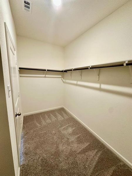 Spacious, unfurnished interior of a new home in Gateway Parks, Forney (Image 8).