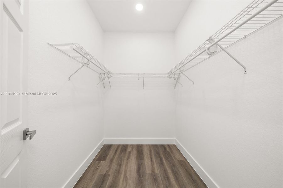 Image 39 of a home in .