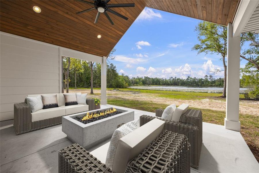 Exterior details and patio area of a home in , Lake City (Image 3).