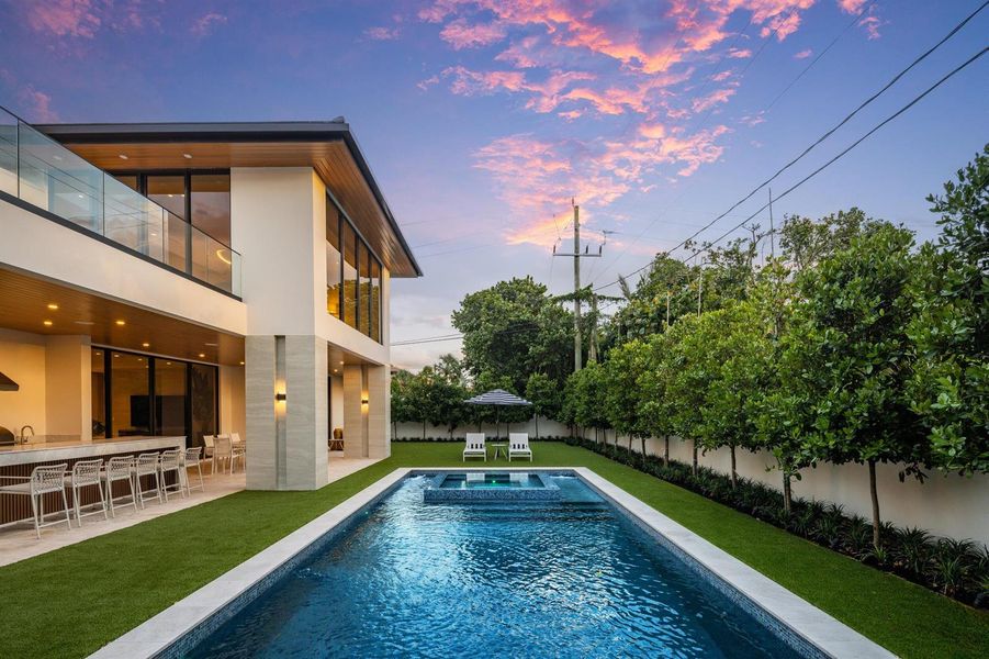 POOL / YARD POOL / YARD