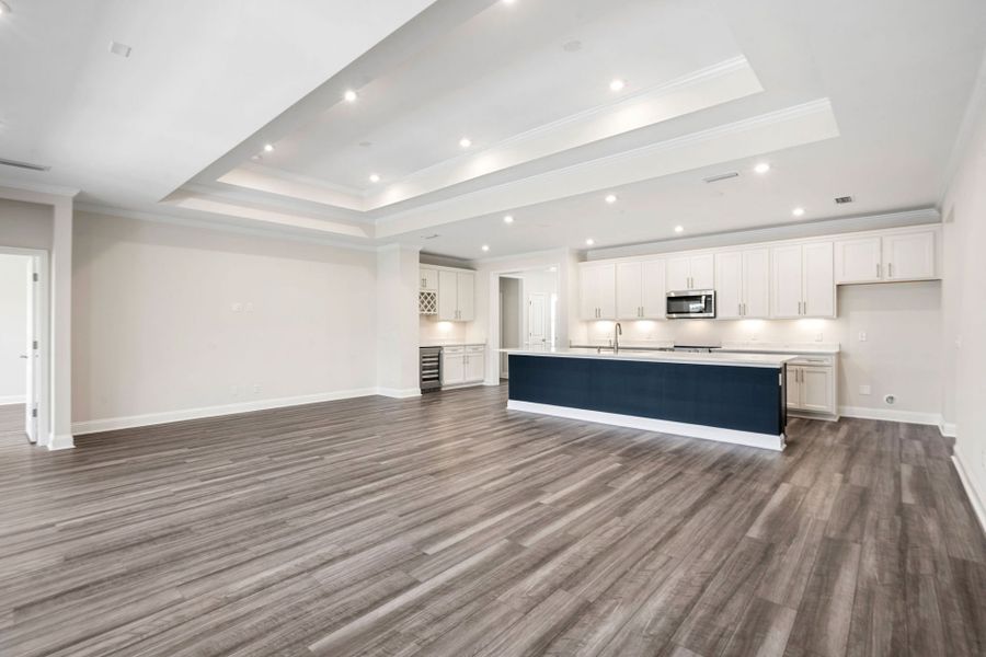 Spacious, unfurnished interior of a new home in Del Webb Savannah at Heartwood, Richmond Hill (Image 20).