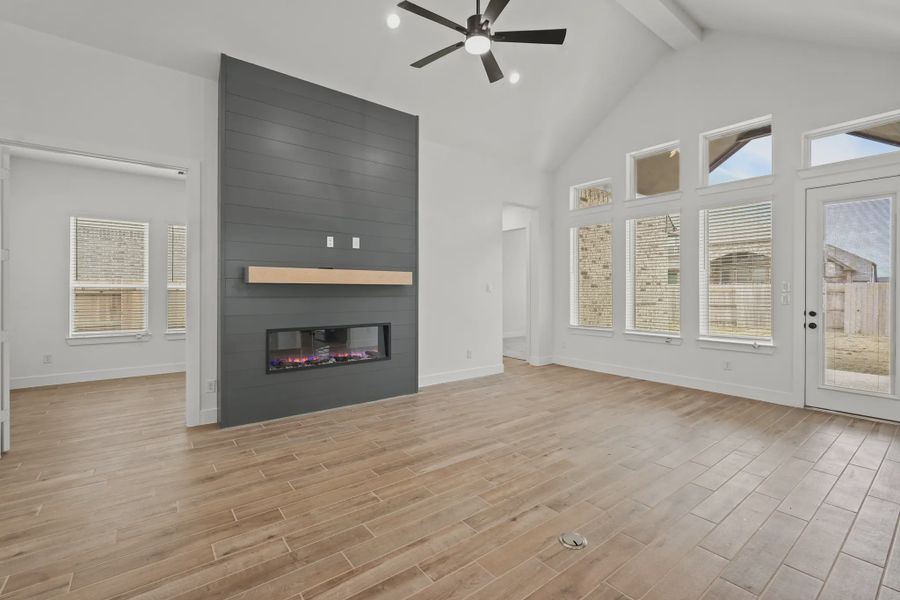 Representative unfurnished interior of a home built from the Lakeway by Chesmar Homes in Brookewater 60's, Rosenberg (Image 15).