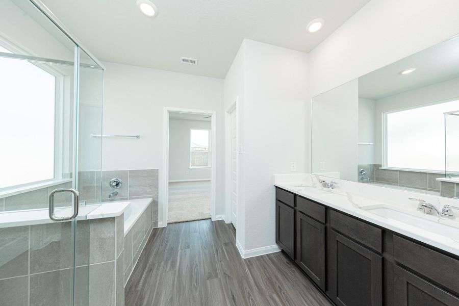 Furnished interior view inside a new home in Bluestem, Brookshire (Image 11).