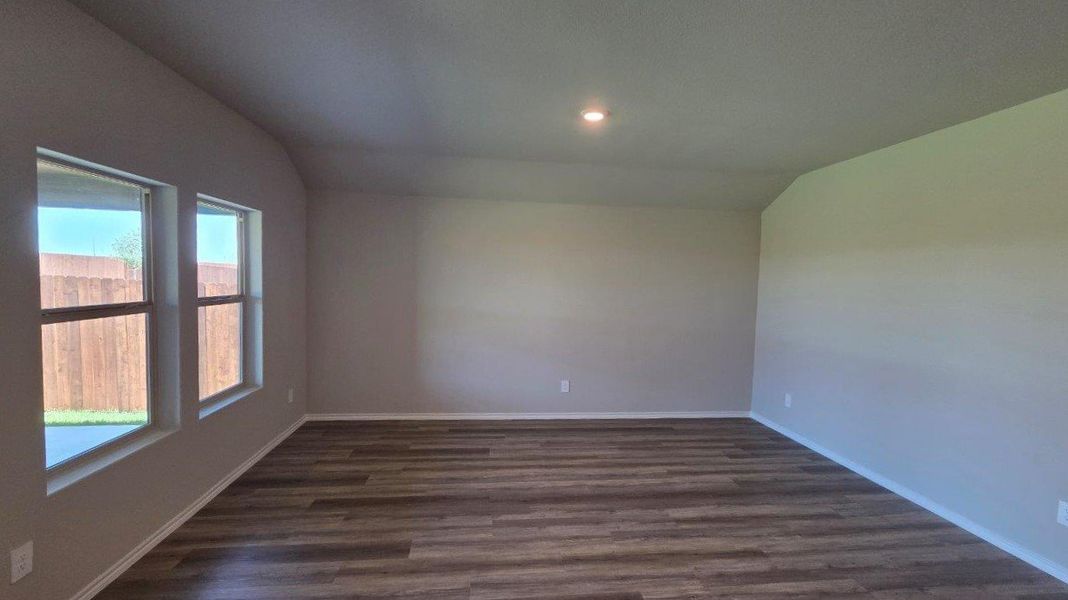 Spacious, unfurnished interior of a new home in Rosewood at Beltmill, Fort Worth (Image 8).