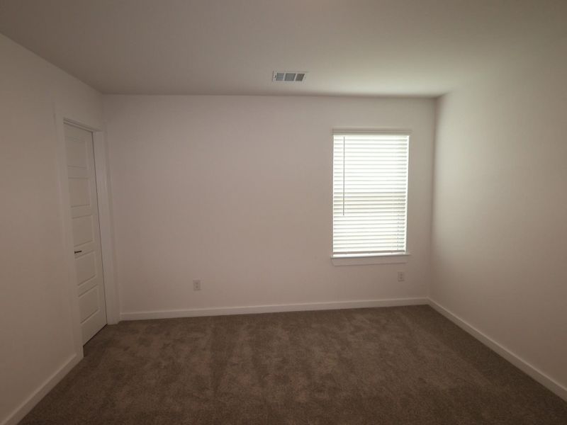 Spacious, unfurnished interior of a new home in Summerview, Fulshear (Image 18). Spacious, unfurnished interior of a new home in Summerview, Fulshear (Image 18).