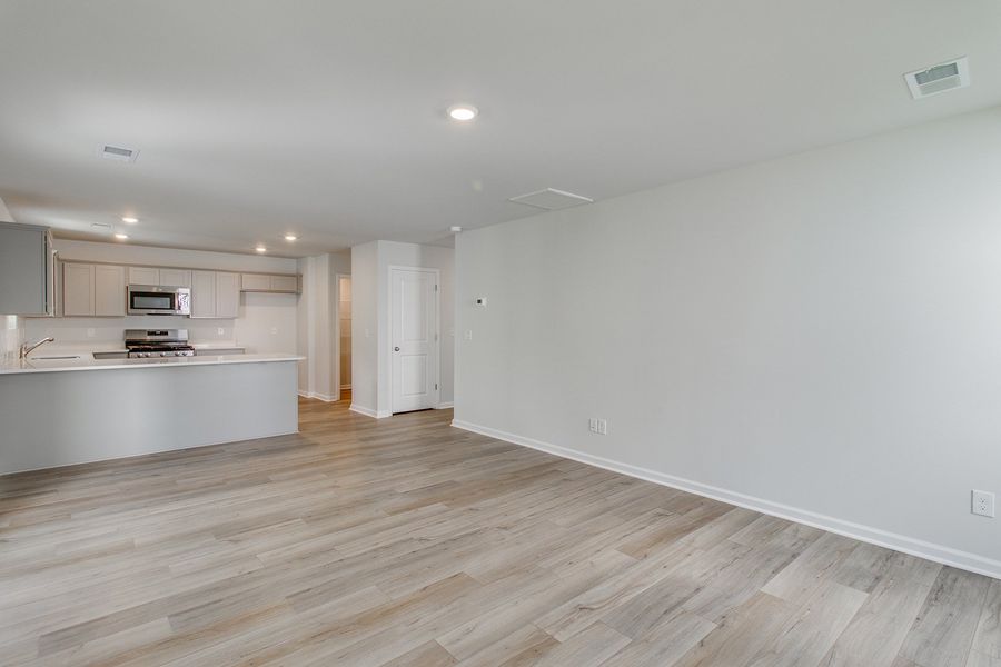 Spacious, unfurnished interior of a new home in Bluefield, Lexington (Image 29). Spacious, unfurnished interior of a new home in Bluefield, Lexington (Image 29).