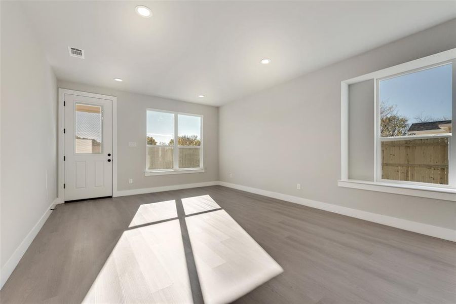 Spacious, unfurnished interior of a new home in , Forney (Image 26).