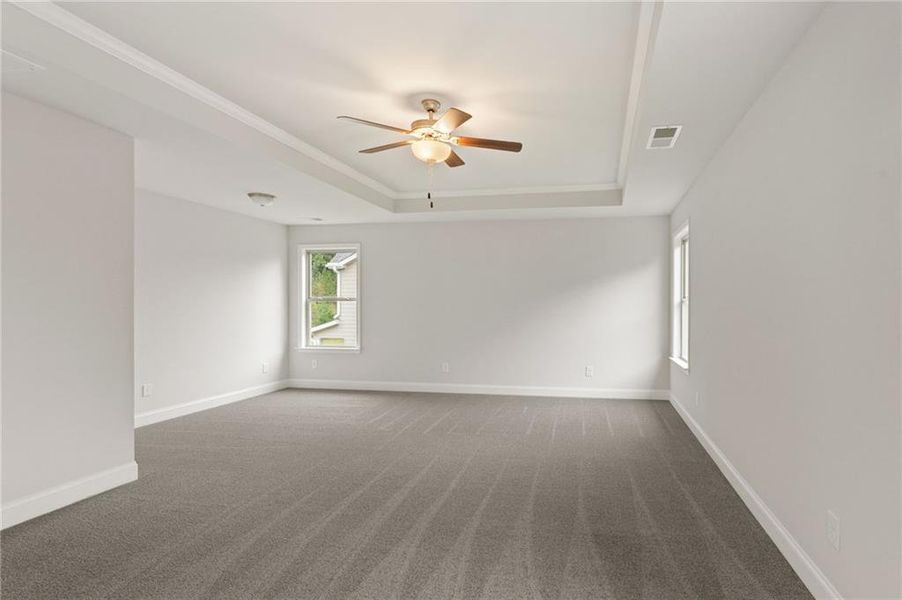 Spacious, unfurnished interior of a new home in Hellen Valley, Braselton (Image 34).