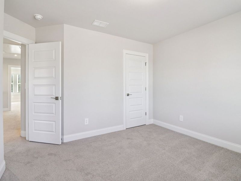 Spacious, unfurnished interior of a new home in Martin Springs - Highland Series, Lawrenceville (Image 17).
