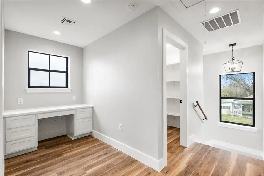 Spacious, unfurnished interior of a new home in , Johnson City (Image 32).