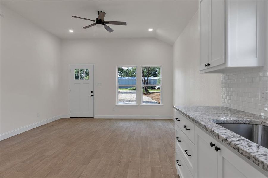 Spacious, unfurnished interior of a new home in , Mineral Wells (Image 24).