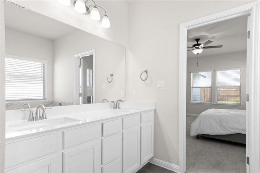 Furnished interior view inside a new home in Saddle Creek, Georgetown (Image 32).