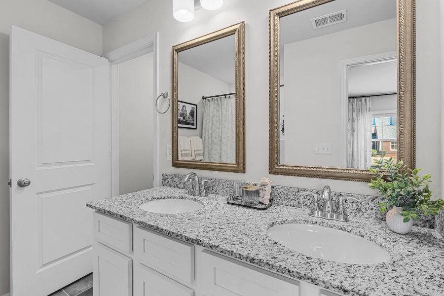 Representative furnished interior of a home built from the Oak by McGuinn Homes in Faith Hill, West Columbia (Image 17).