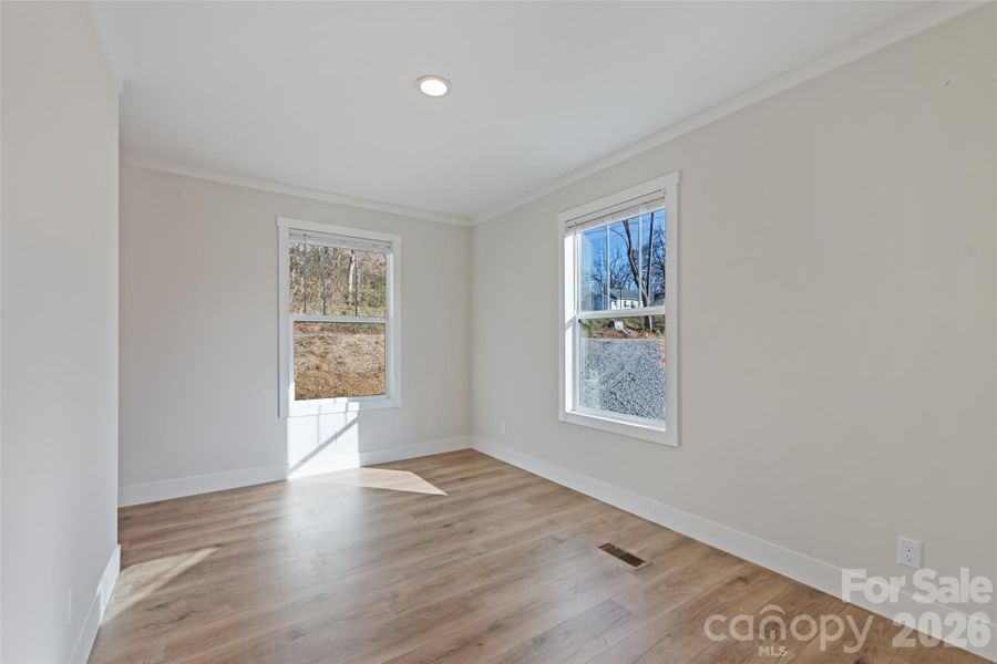 Spacious, unfurnished interior of a new home in , Clyde (Image 11).