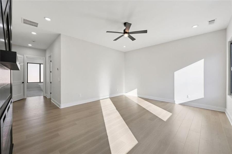 Spacious, unfurnished interior of a new home in , Auburn (Image 62).