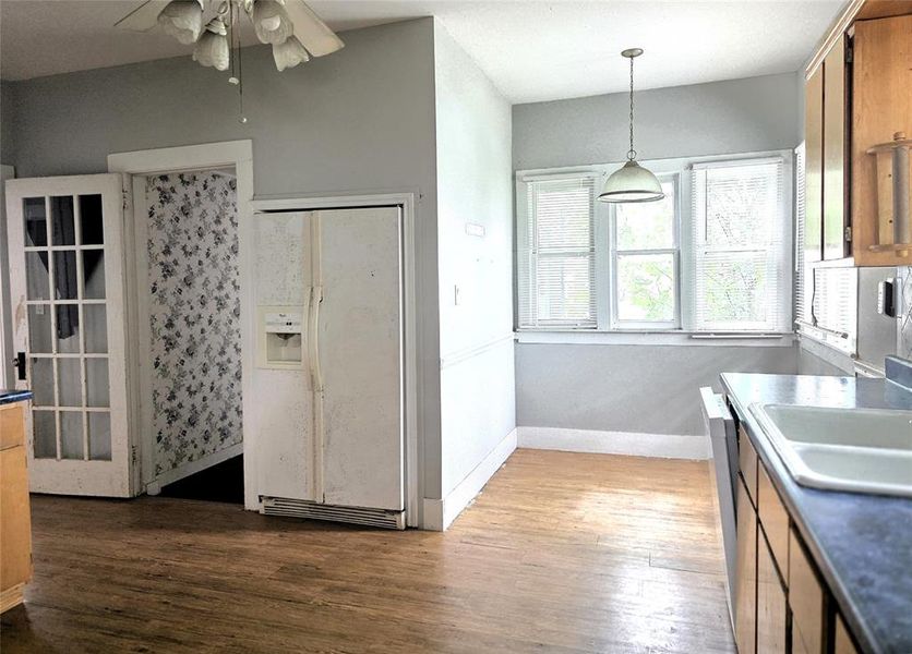 Furnished interior view inside a new home in , Brownwood (Image 8).