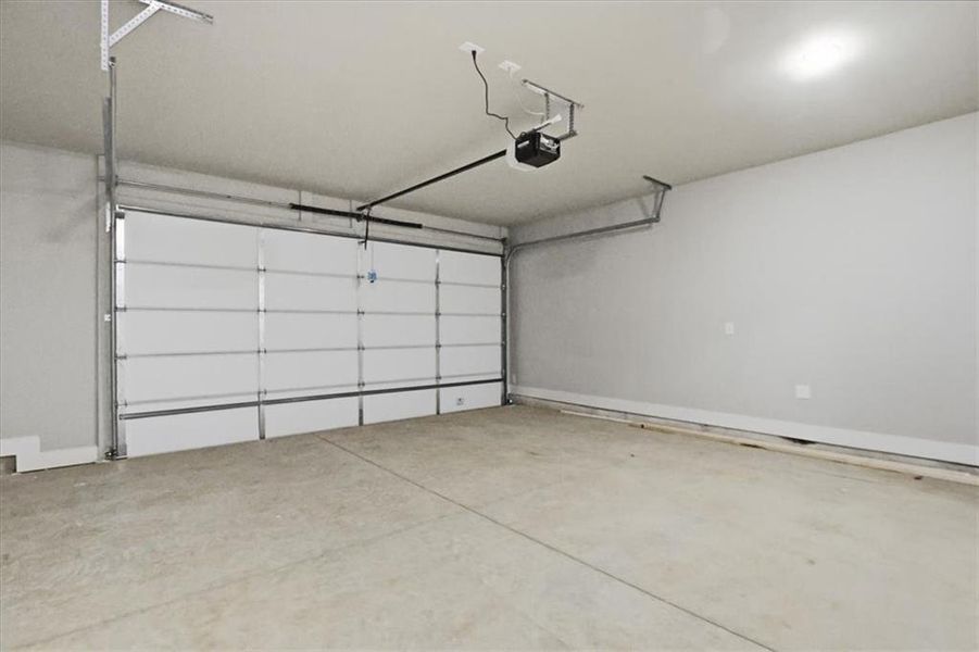 Spacious, unfurnished interior of a new home in , Statham (Image 64).