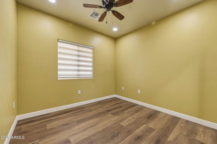 50-web-or-mls-210 N Pettoshas Dr-49