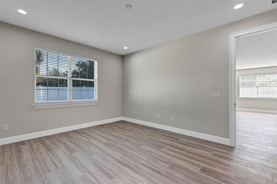 Spacious, unfurnished interior of a new home in , Summerfield (Image 30).