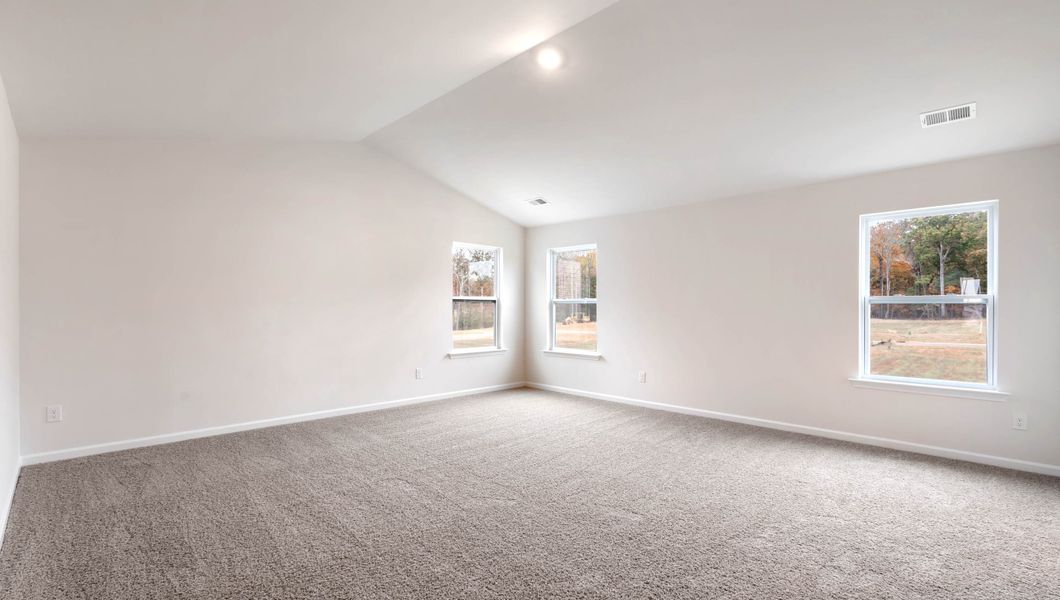 Spacious, unfurnished interior of a new home in Hunters Ridge, Woodruff (Image 27).